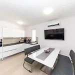 House Mirrors Holiday home Razanj