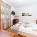 House Mirrors * Razanj