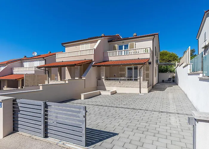 House Mirrors Vakantiehuis *